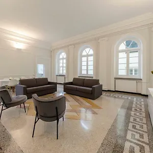Joivy Elegant Flat For 7, In The Heart Of Genova